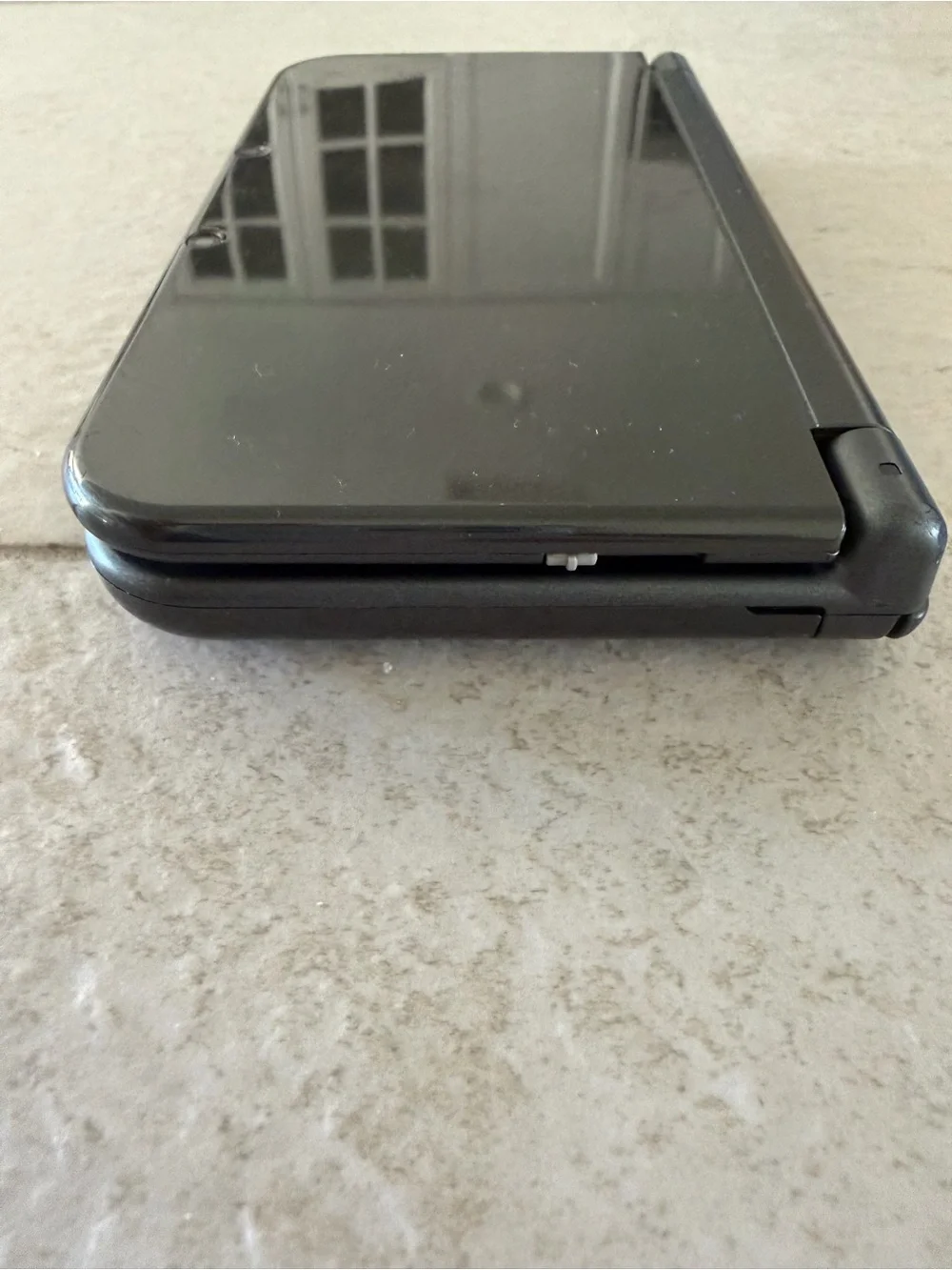 Handheld gaming console (Nintendo DS/3DS) xl